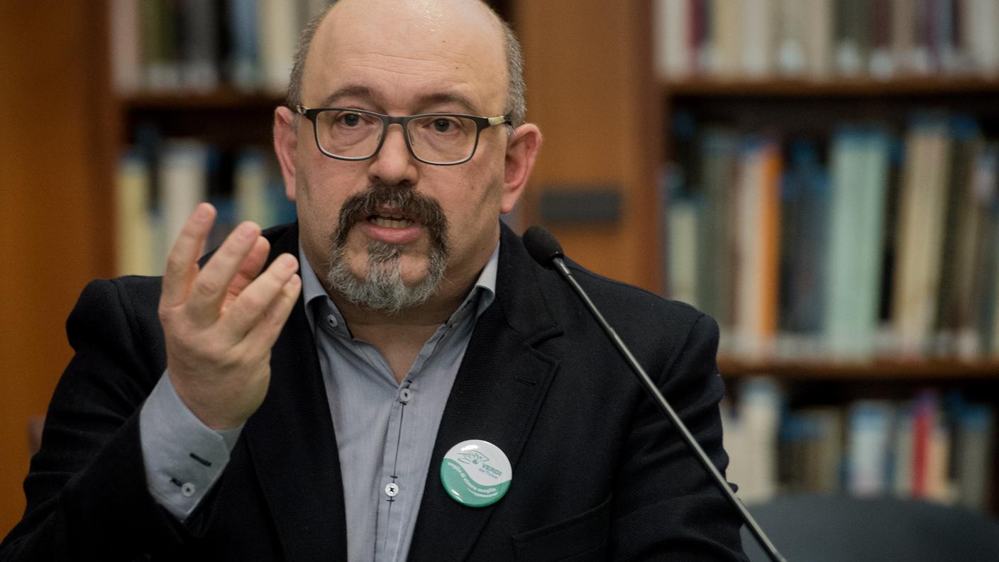 Sergio Savoia rimette il proprio mandato di coordinatore: deciderà il partito