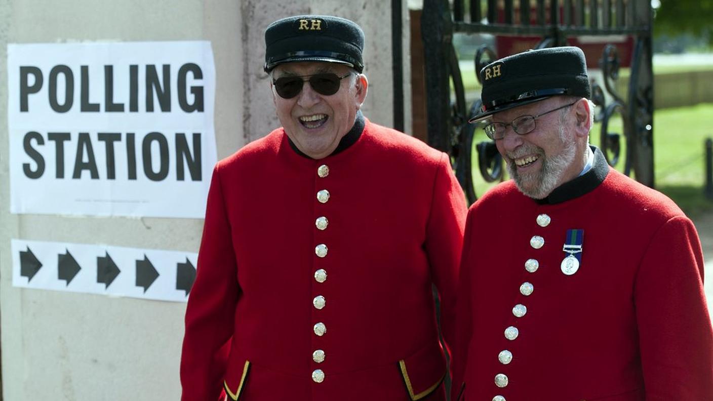 Due pensionati hanno appena votato a Chelsea, Londra