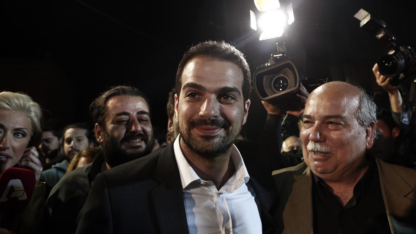 Gabriel Sakellaridis (al centro)