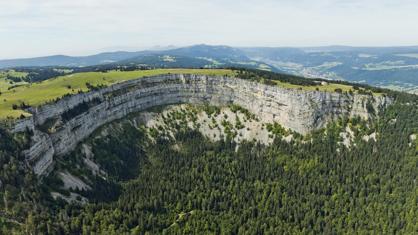 Sulle pareti rocciose del Creux-du-Van