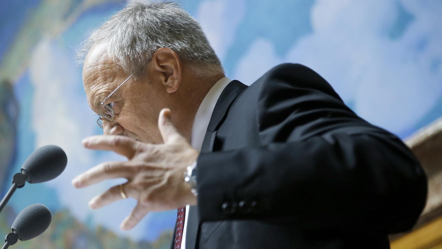 "Non attendiamoci ondate di licenziamenti", prevede il ministro