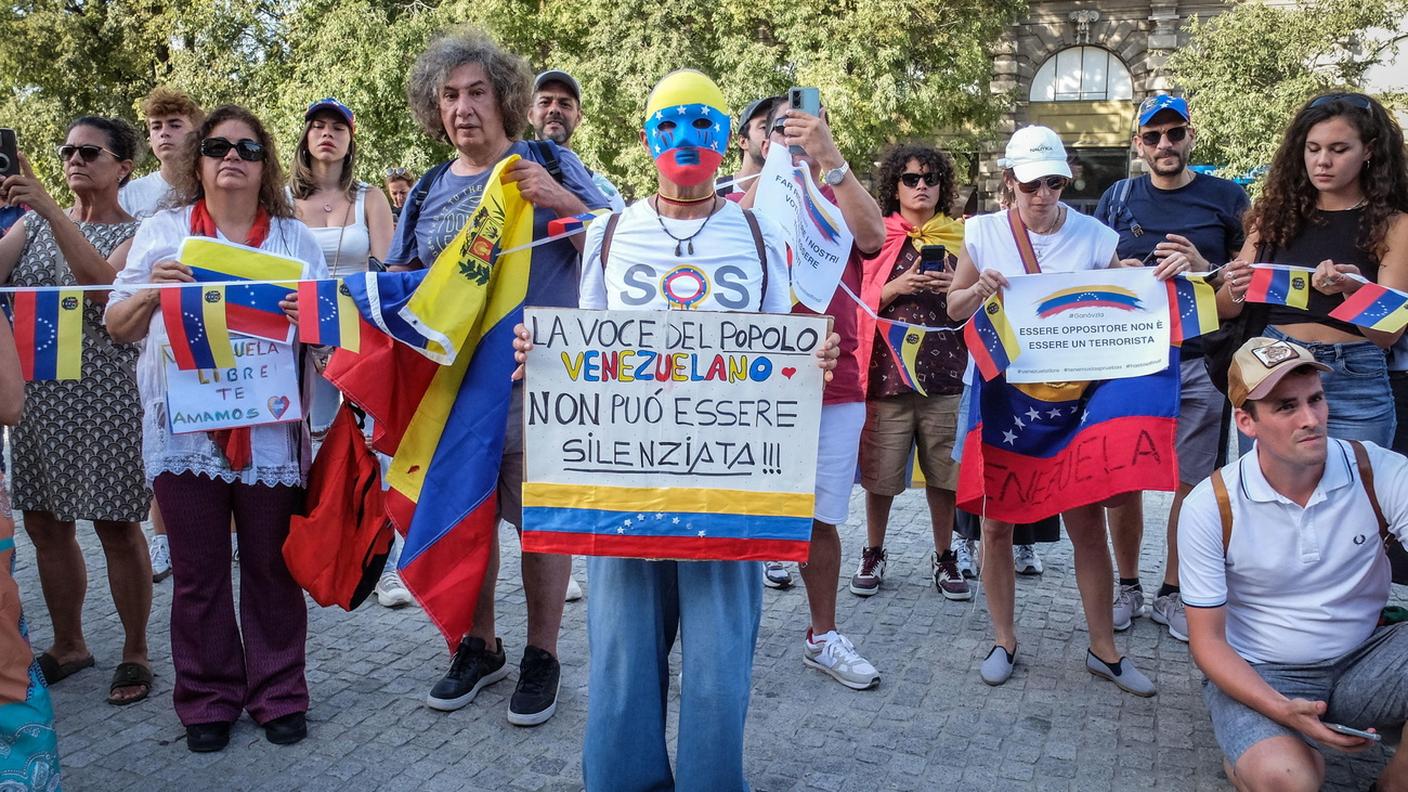 Manifestazioni anche a Milano