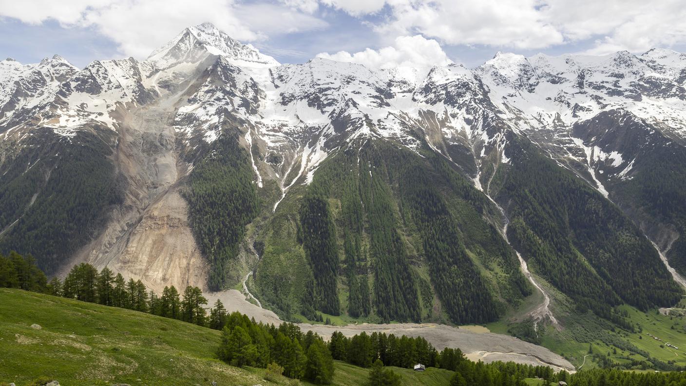 La frana ha riversato a valle sei milioni di metri cubi di materiale roccioso