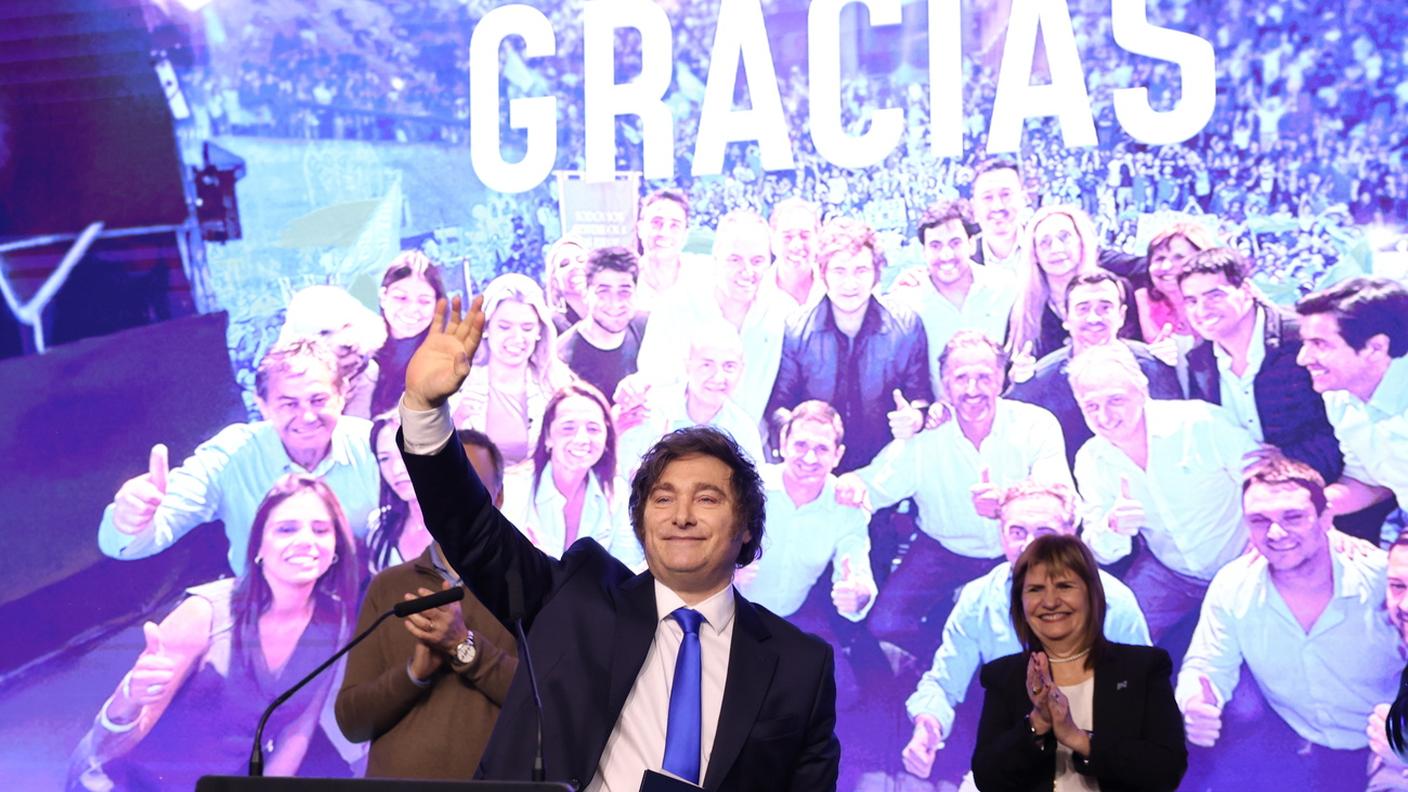 Milei trionfa nelle elezioni di metà mandato in Argentina