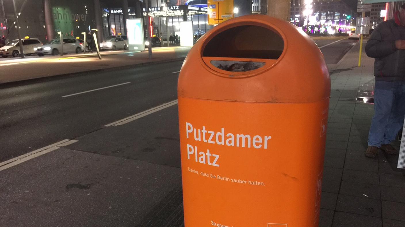 Gioco di parole sagace e molto teutonico tra la piazza e la "tola dal rütt"