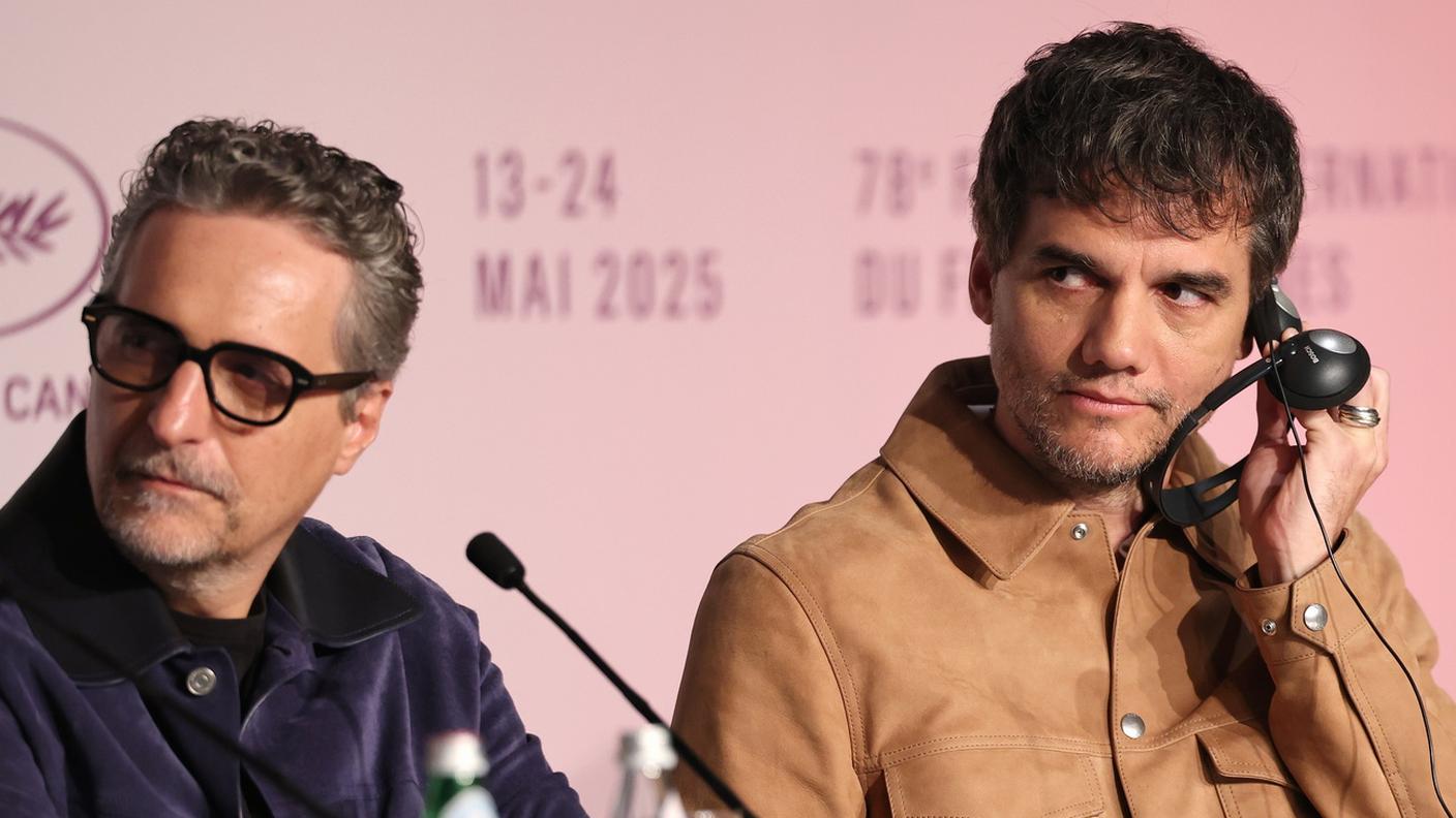 Il regista Kleber Mendonca Filho (sin.) e il miglior attore Wagner Moura