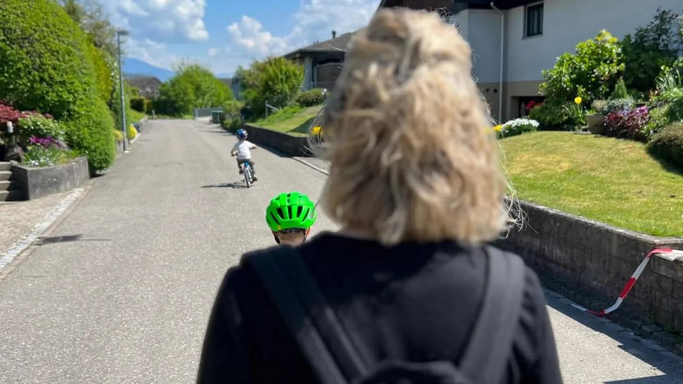 Andrina tiene d'occhio i figli