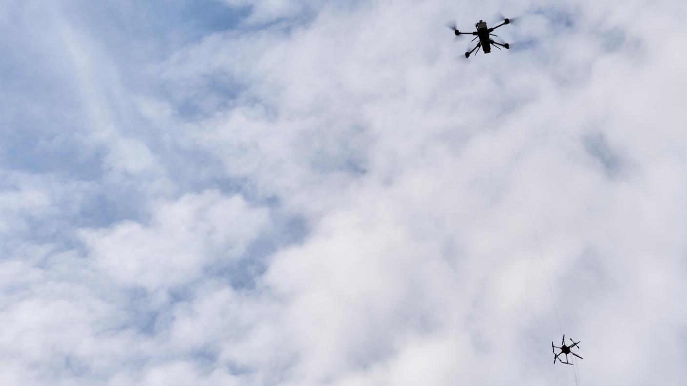 Uno dei metodi che si sta studiano usa un drone per fermarne un altro