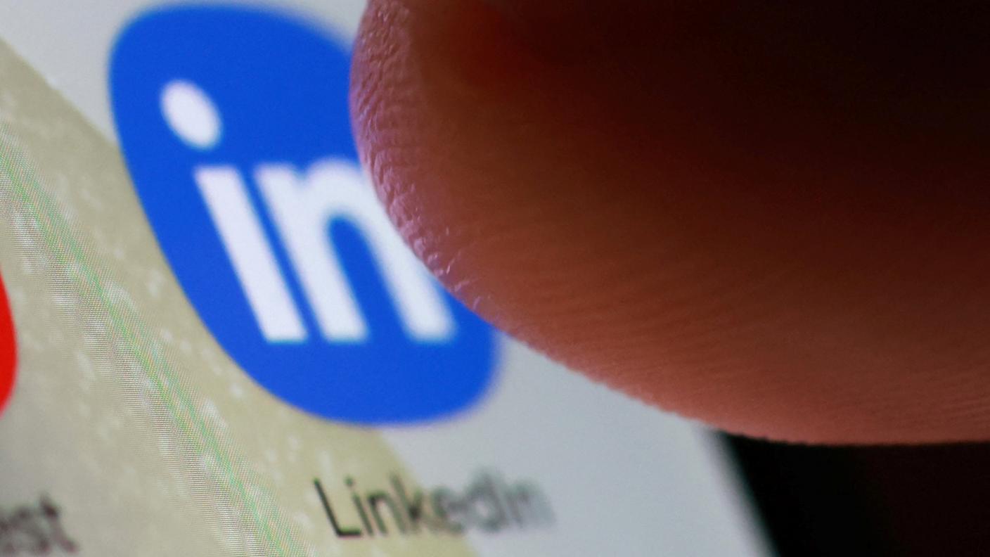 La piattaforma vuole sviluppare un chatbot per suggerire testi quando si scirvono dei post
