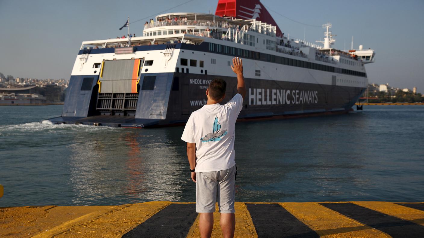 Il traghetto Grecia si è rimesso in moto, ma...