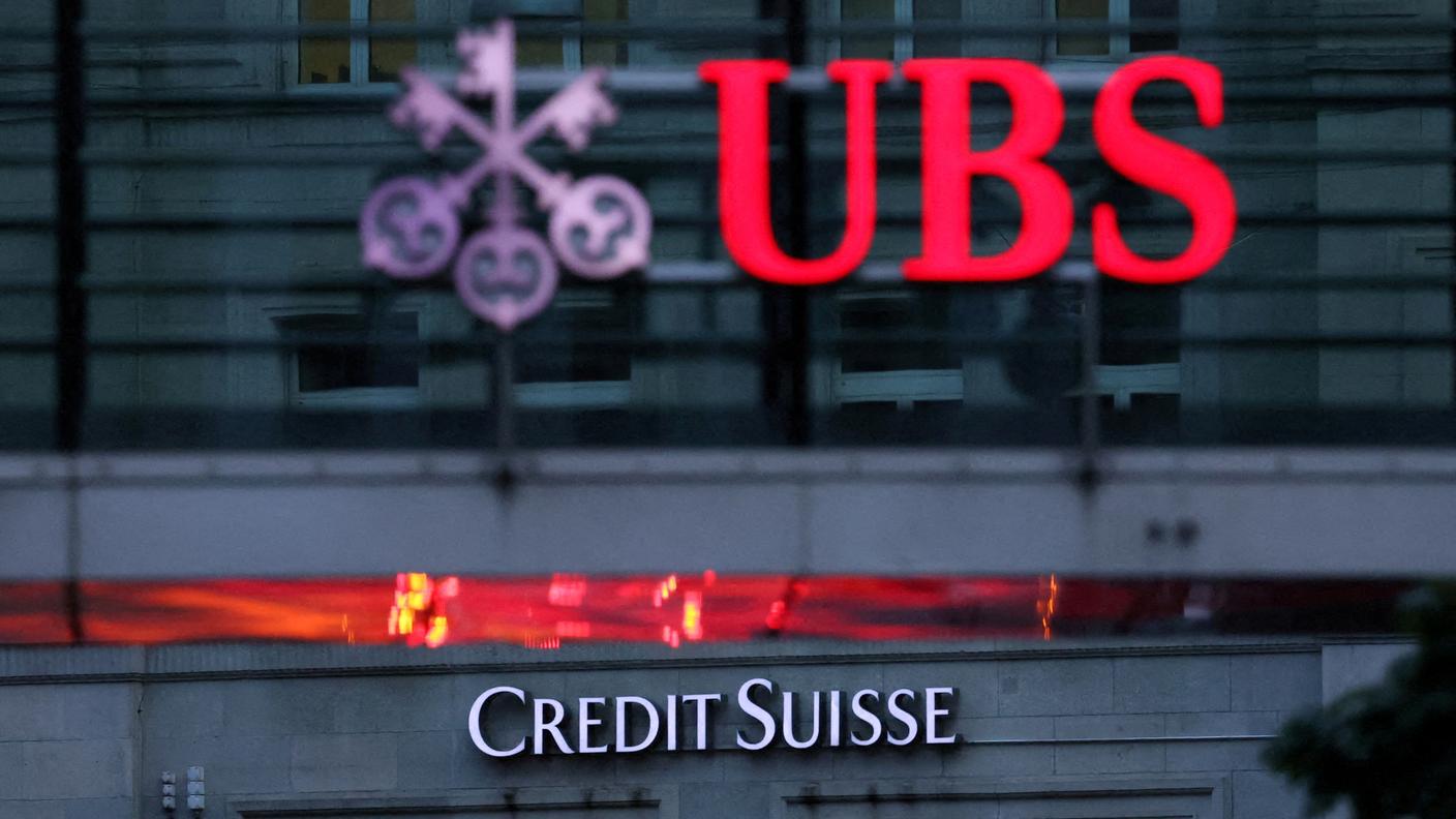 Sui risultati della banca incide ancora fortemente l'acquisizione di Credit Suisse