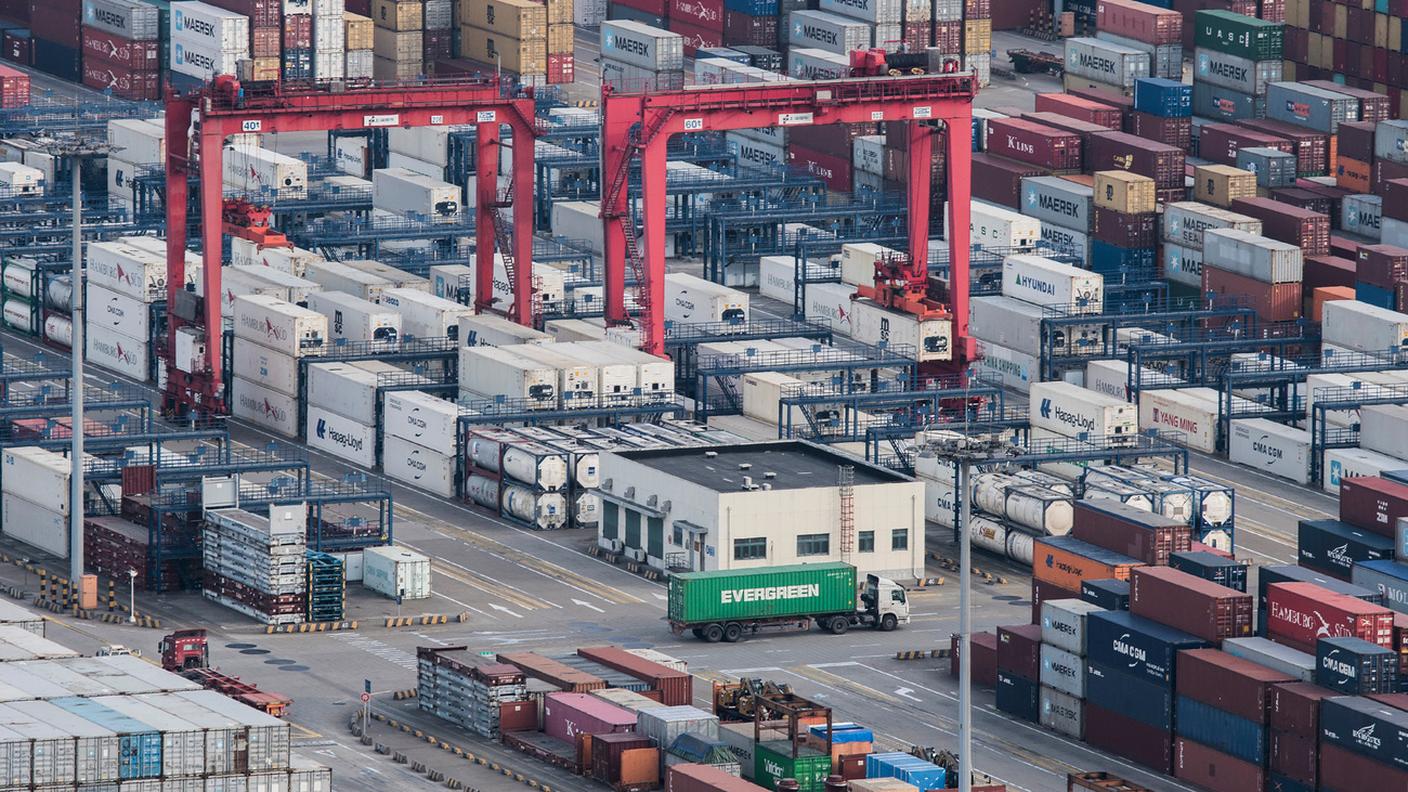 Qualche container in meno in uscita e in entrata