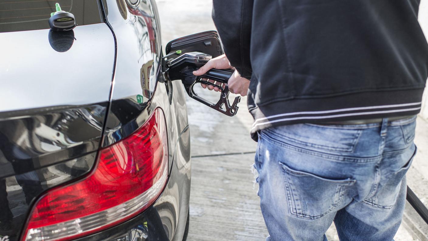 Se non si tiene conto dei carburanti, il calo è ancora più netto