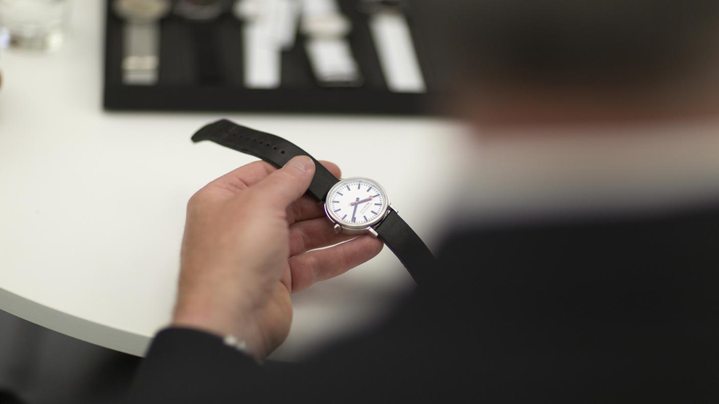 Bene anche il settore orologiero