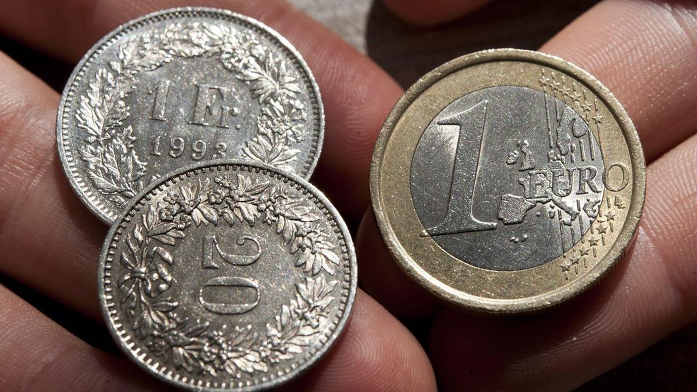 Euro e franco svizzero hanno ormai lo stesso valore o quasi