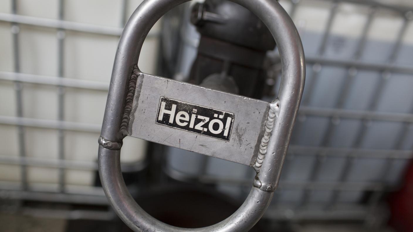 Calo per l'olio da riscaldamento, ma su base annua i prodotti petroliferi pesano molto sull'incremento