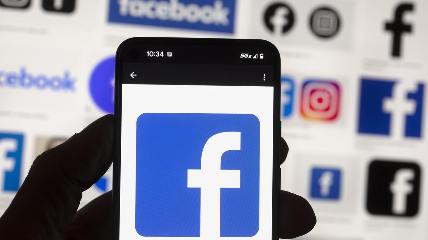 Nel mondo virtuale, licenziamenti reali e chiusure di programmi per la società proprietaria di Facebook