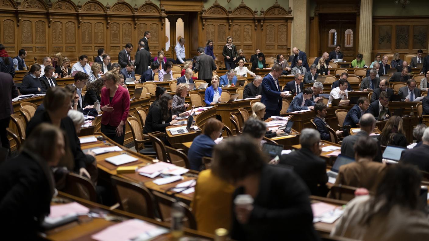 Il parlamento elvetico potrebbe discutere a breve l'acquisizione di CS