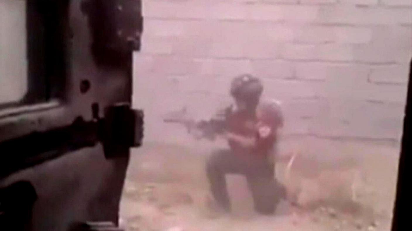 La morsa dell'esercito si stringe