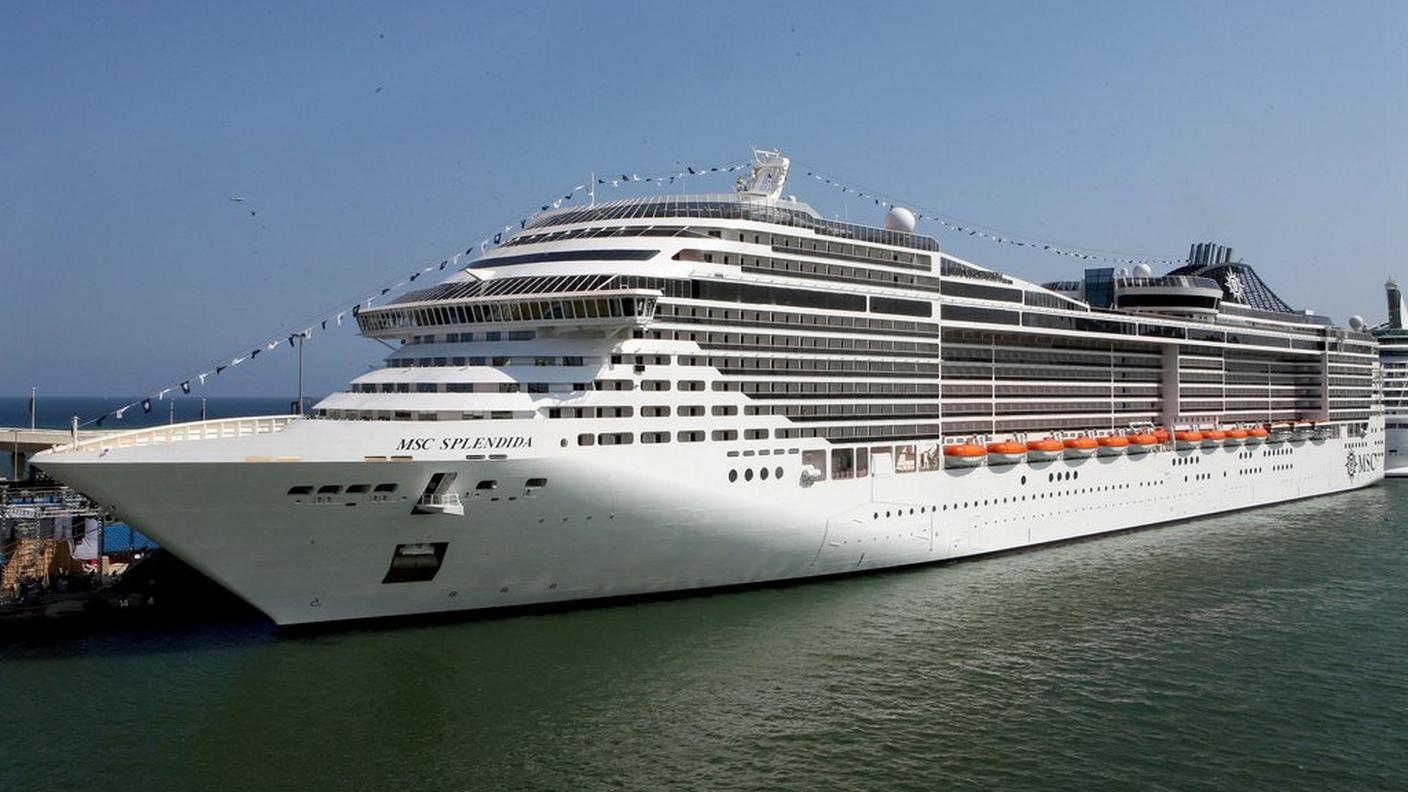 La Msc Splendida (3.714 passeggeri) è salpata dal porto de La Goulette