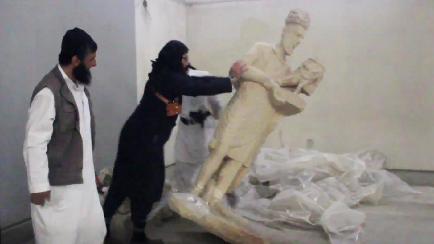 Lo scempio nel museo di Ninive