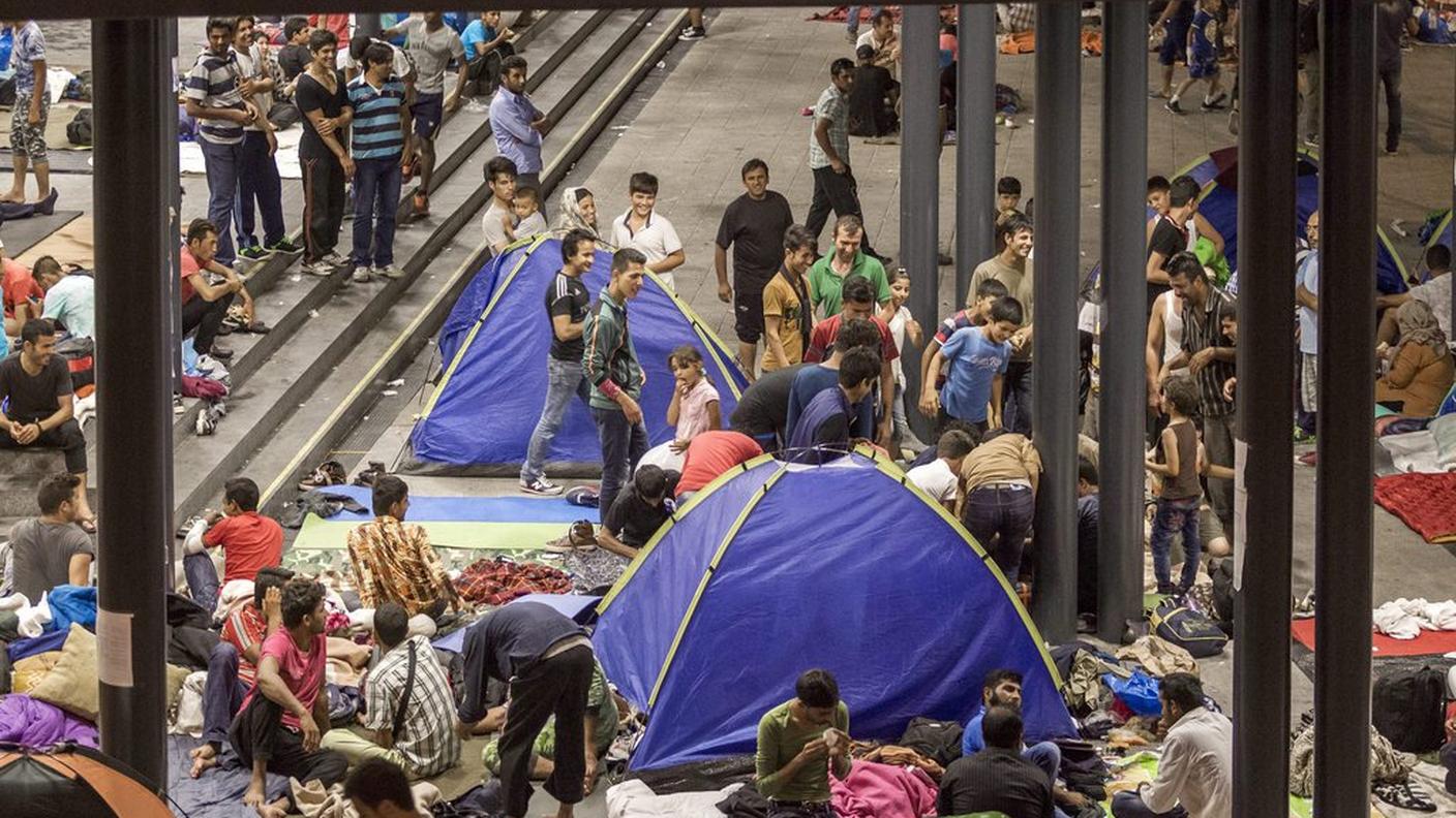 L'accampamento in stazione a Budapest