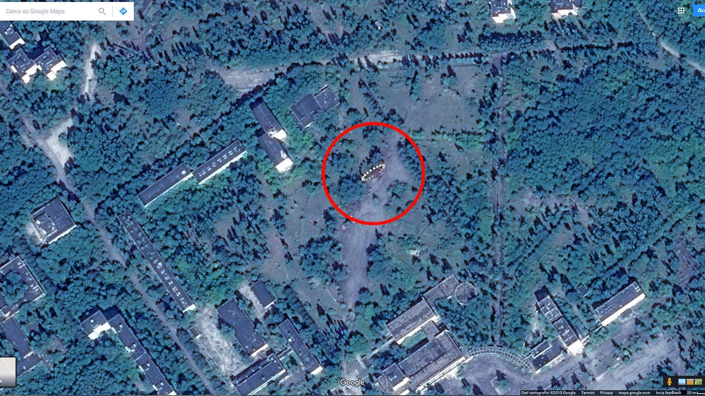 5° classificato — Il parco abbandonato di Pripyat, con la ruota panoramica in disuso