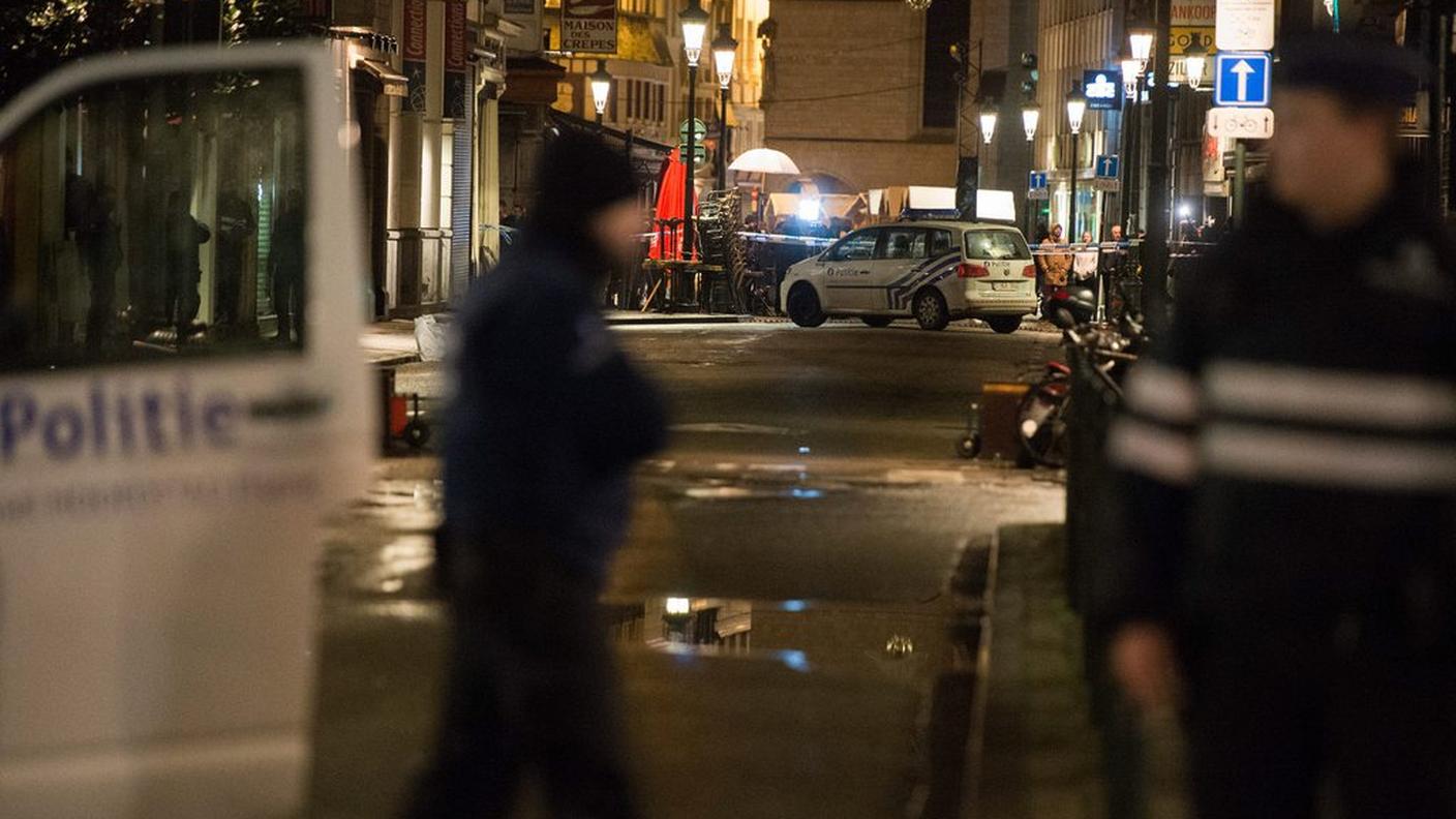 L'allarme non è più al massimo, ma la capitale belga brulica di poliziotti