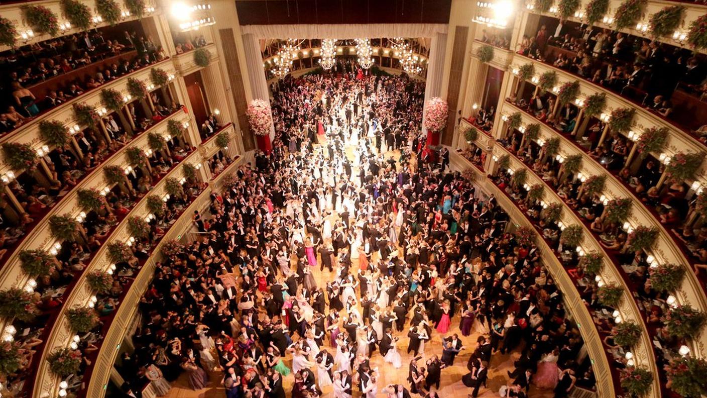 L'apertura delle danze, all'Opera di Vienna, in occasione dell'edizione del 2015
