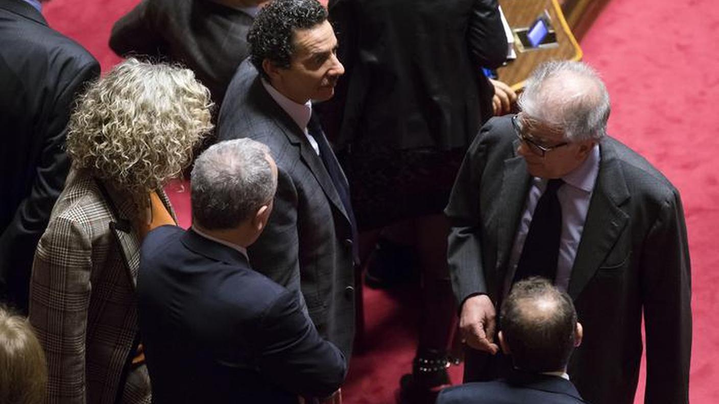 Luigi Zanda durante i lavori al Senato sulle unioni civili