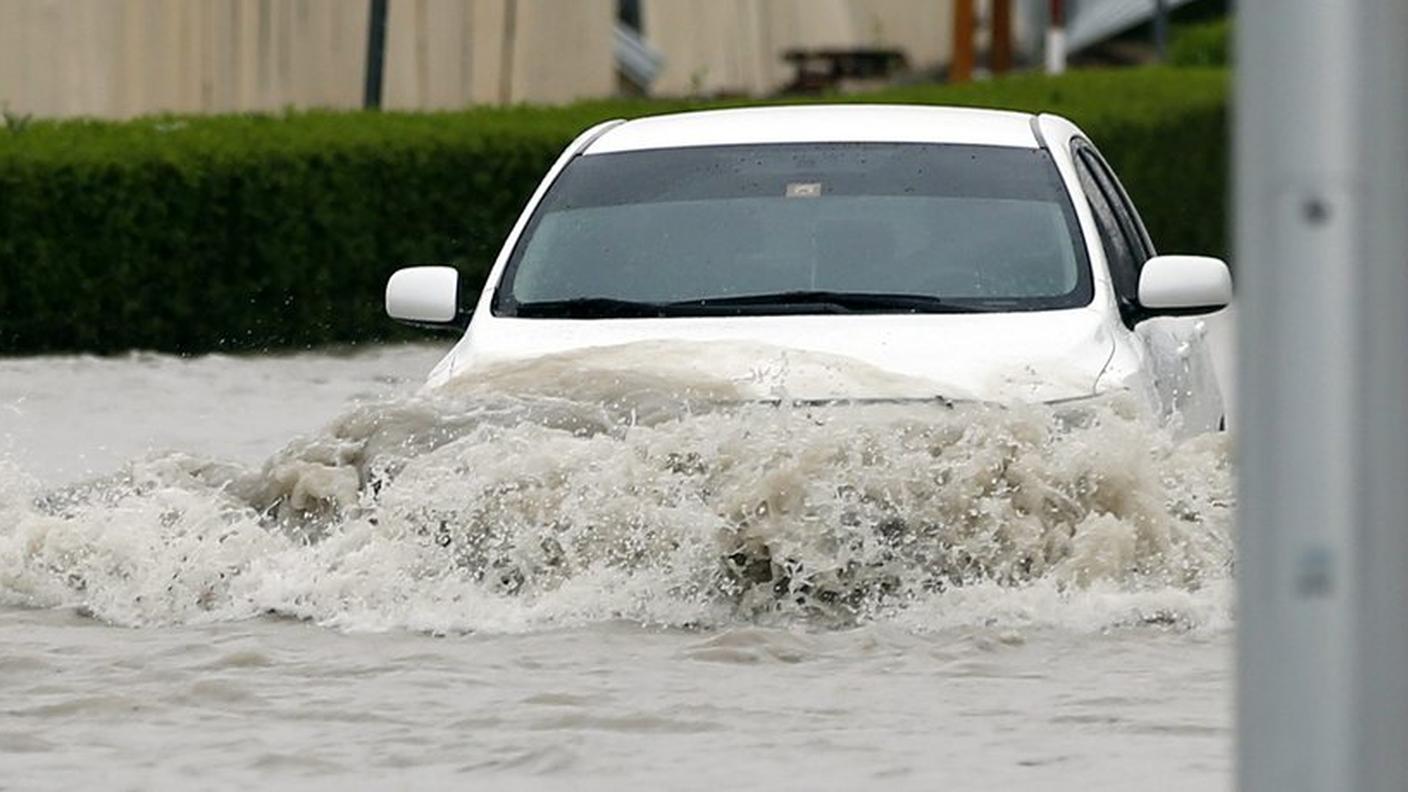 Piu' che un'auto, servirebbe una canoa