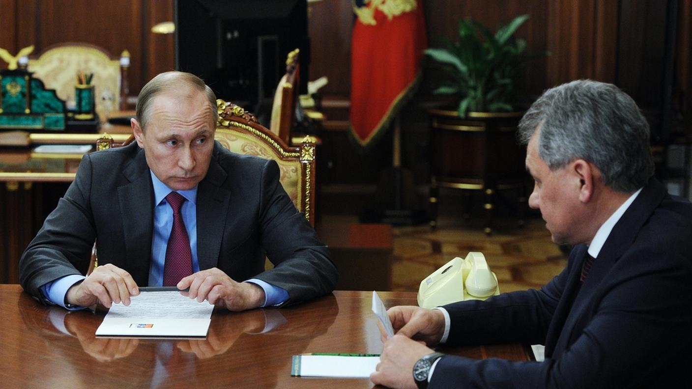 Insieme al ministro della difesa Sergey Shoygu