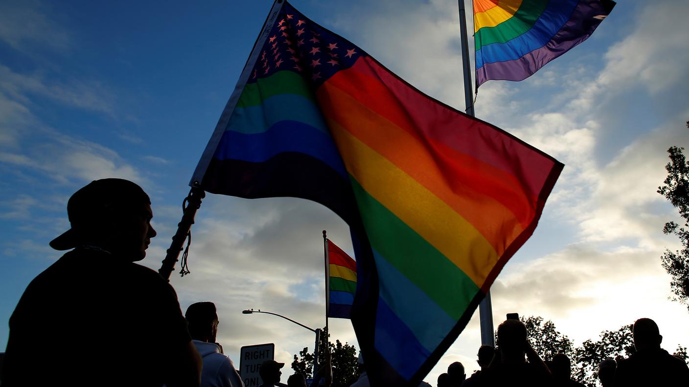 Anche a San Diego la gente ha ricordato il massacro in Florida