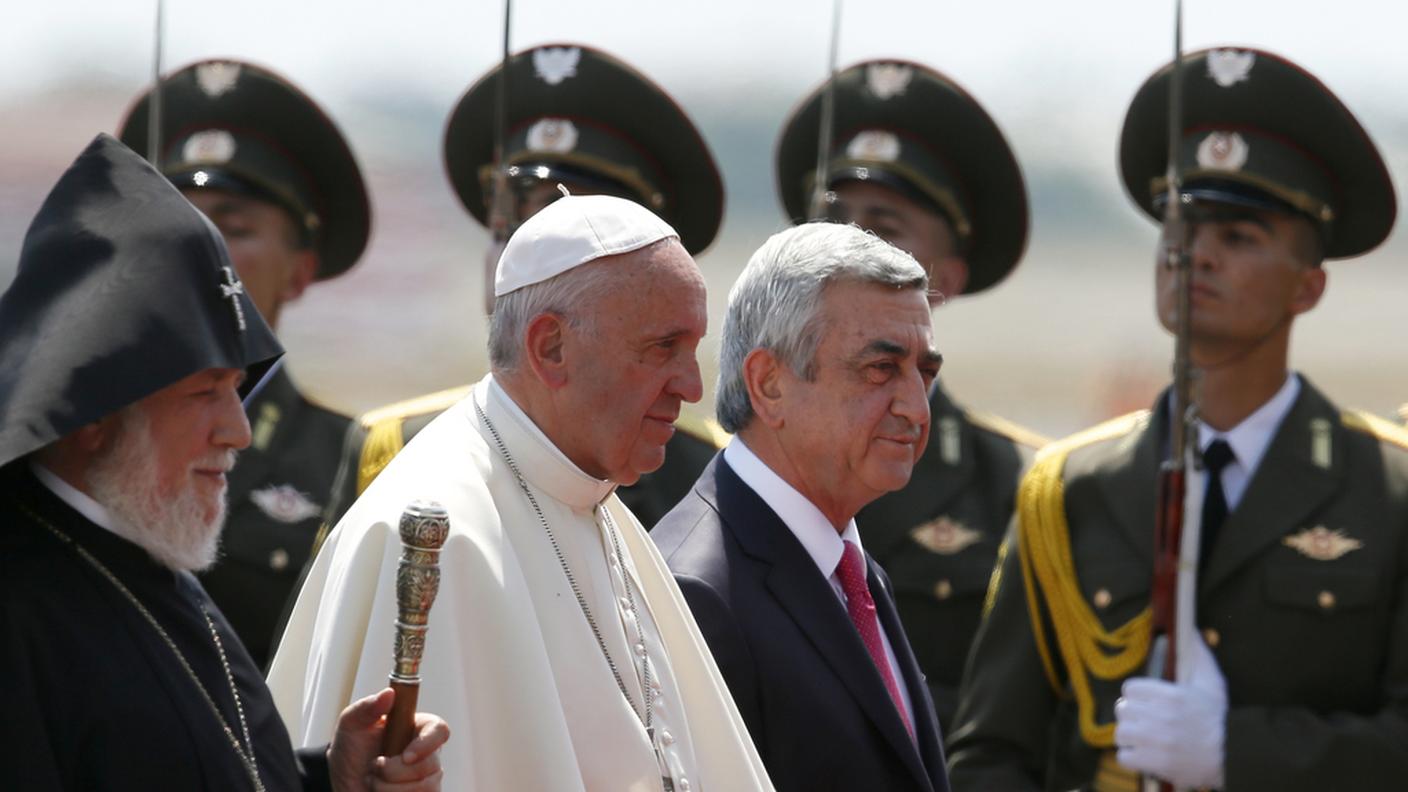 Ricevuto con gli onori militari