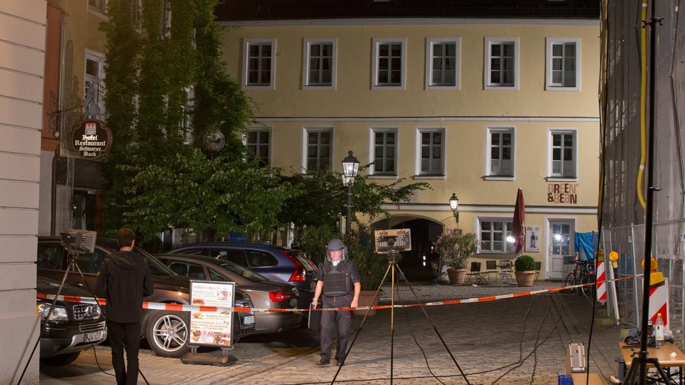 Ansbach, esplosione al concerto, morto l'attentatore