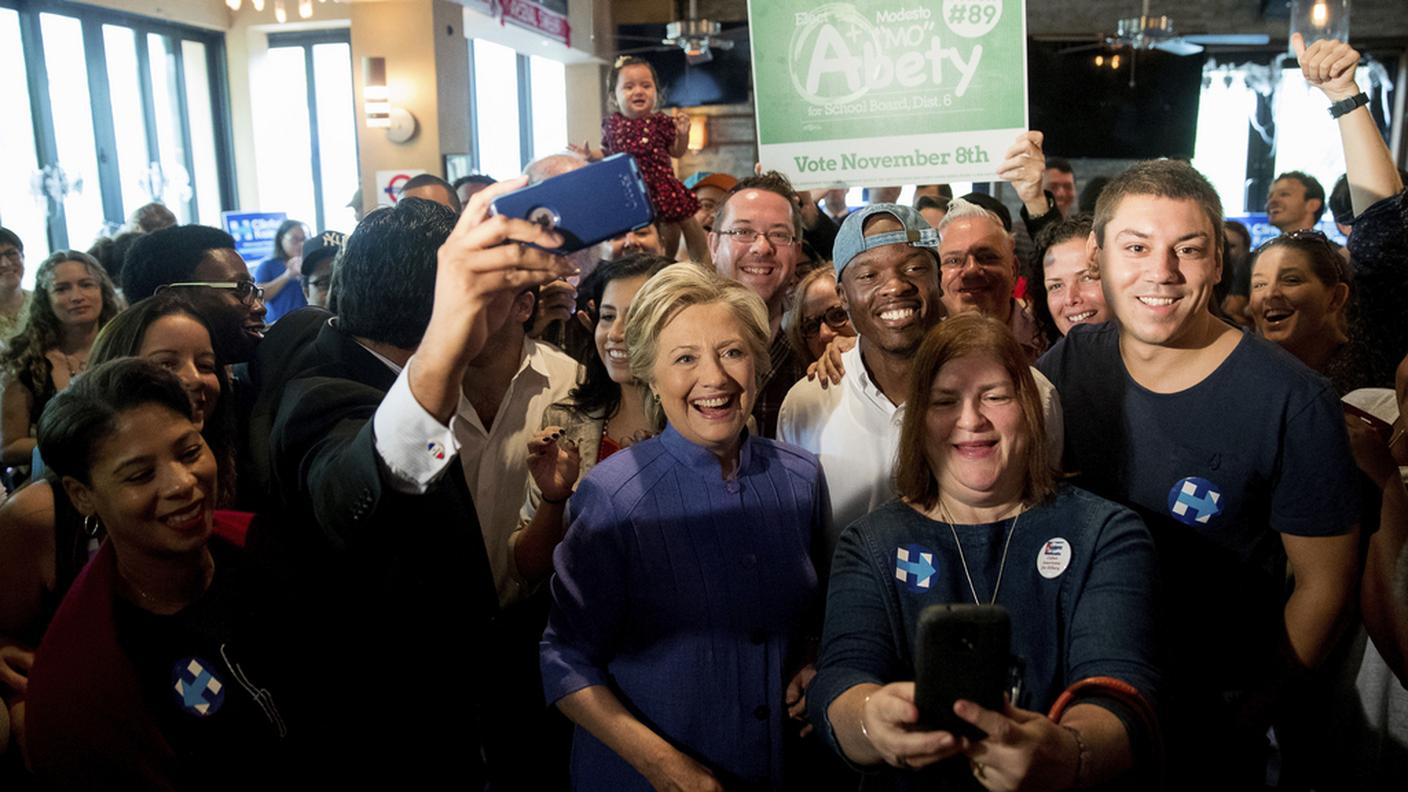 A Miami Hillary Clinton è stata trattenuta da alcuni votanti