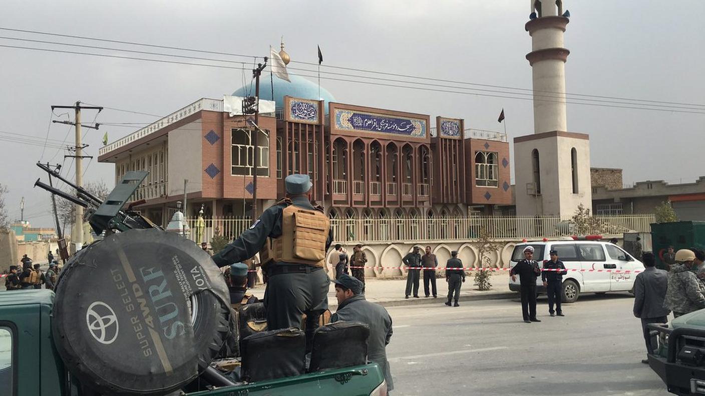 La moschea di Baqir ul Olum presa di mira dall'attentatore