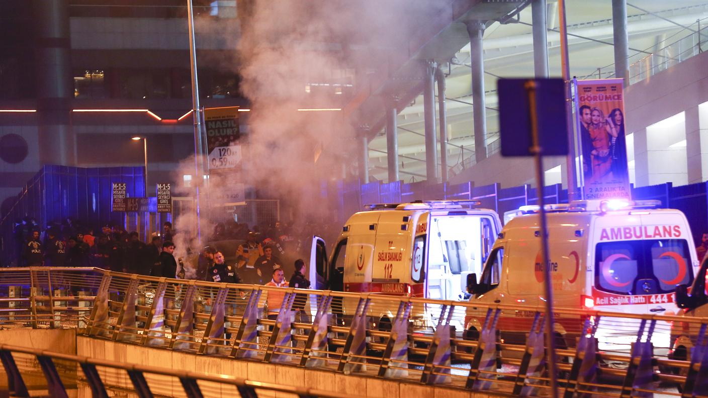 Nel mirino degli attentatori c'era un bus della polizia