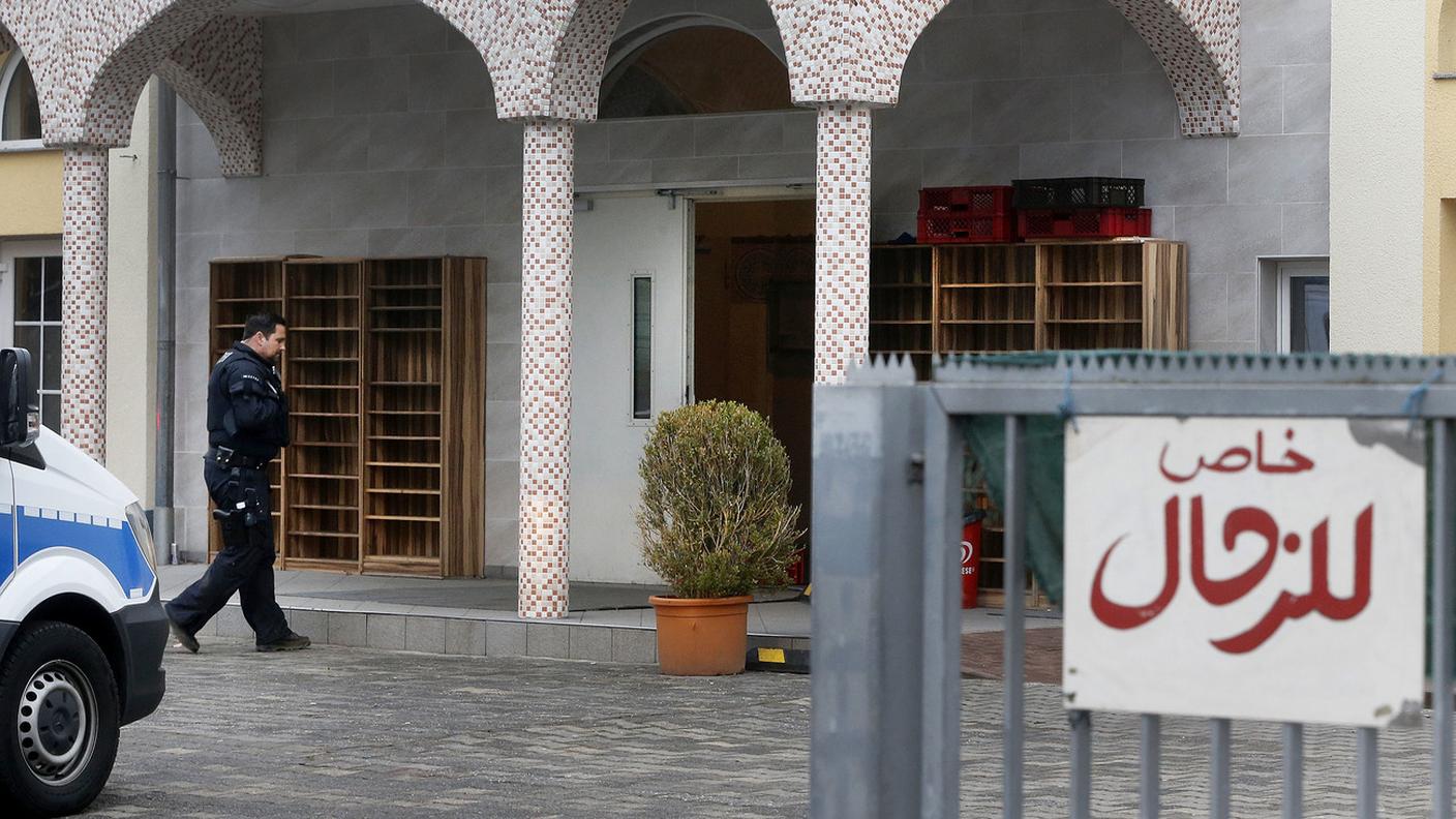 Perquisizione in una moschea di Francoforte, la più grande città dell'Assia