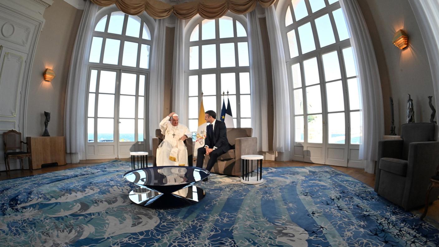 L'incontro con il presidente Emmanuel Macron