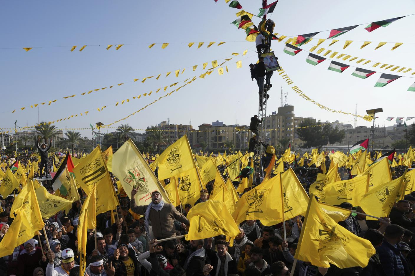 Sostenitori del Fatah manifestano a Gaza nel dicembre del 2022