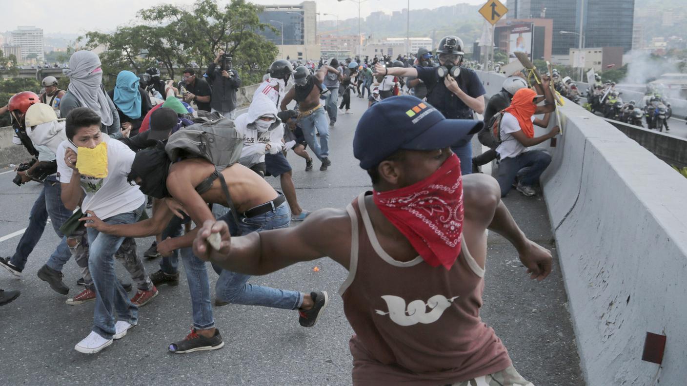 Proteste e violenze