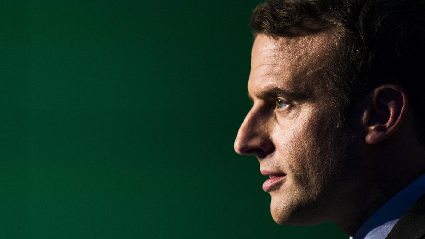 Emmanuel Macron, bersaglio di un attacco di pirateria informatica.