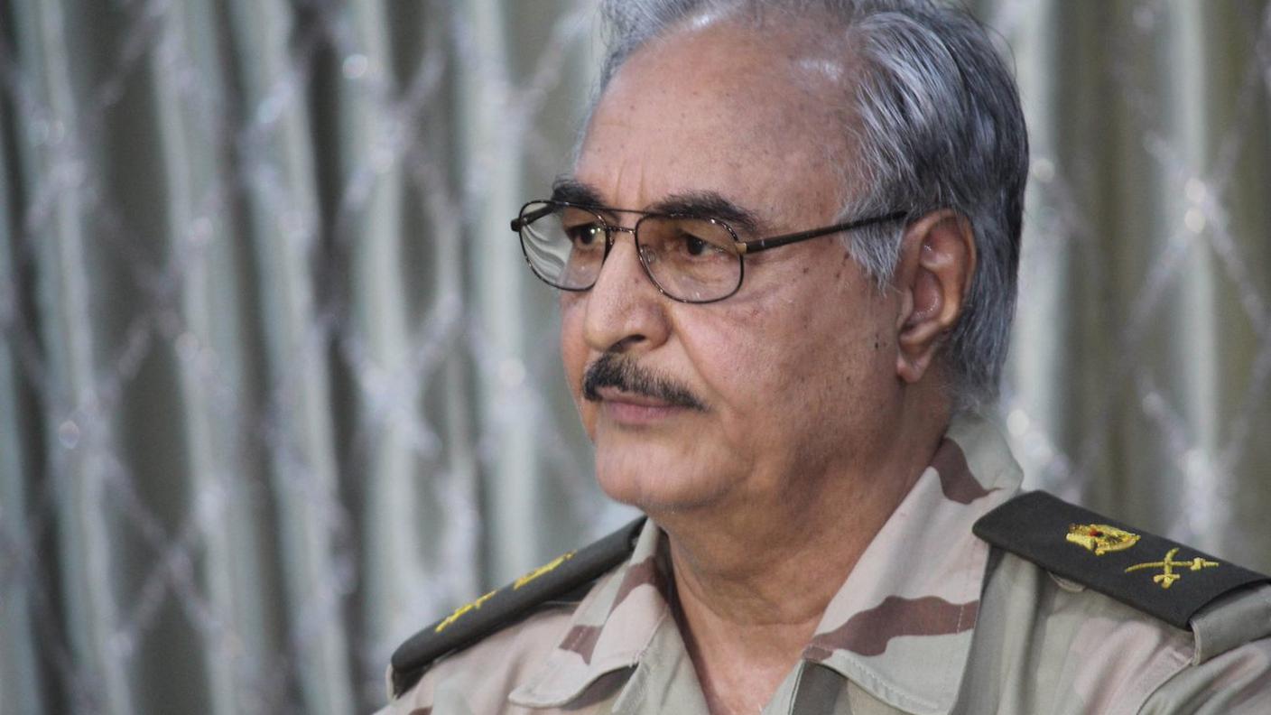 Il generale Khalifa Haftar, al comando delle forze che hanno sferrato il raid