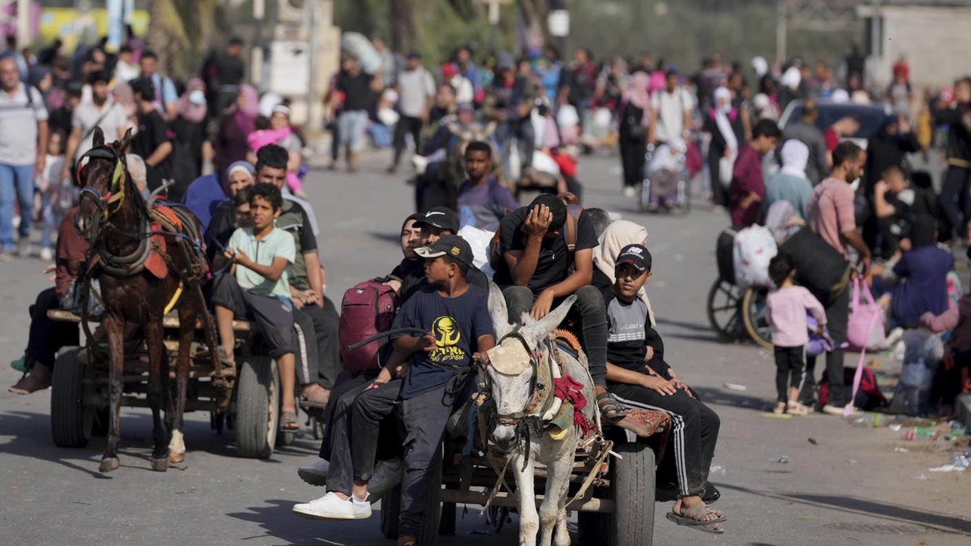 La fuga dei civili palestinesi verso la parte meridionale della Striscia continuerà anche nelle prossime ore