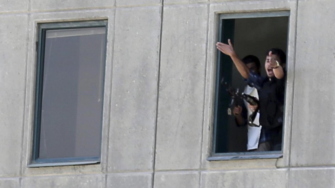 Agenti in azione nel Parlamento iraniano