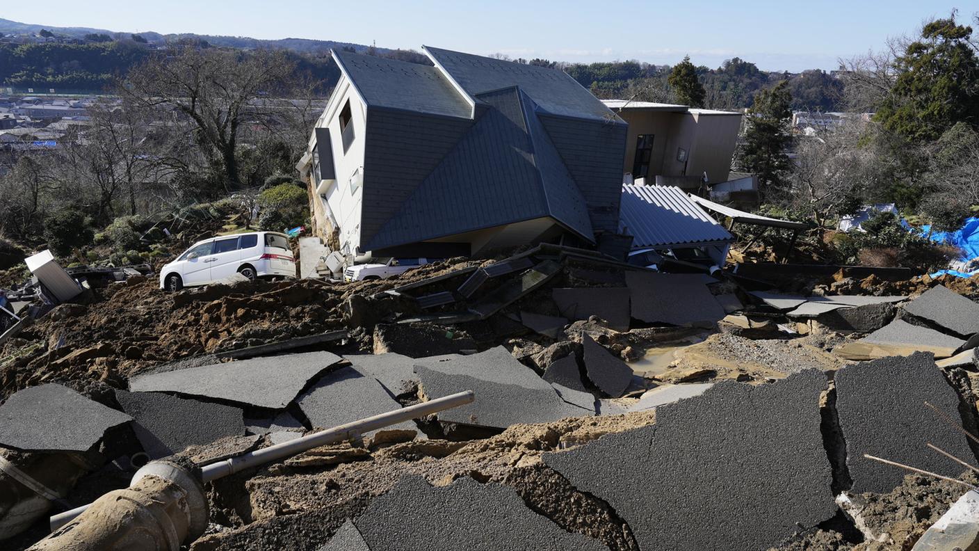 La devastazione provocata dal terremoto che ha investito Kanazawa, nella prefettura di Ishikawa