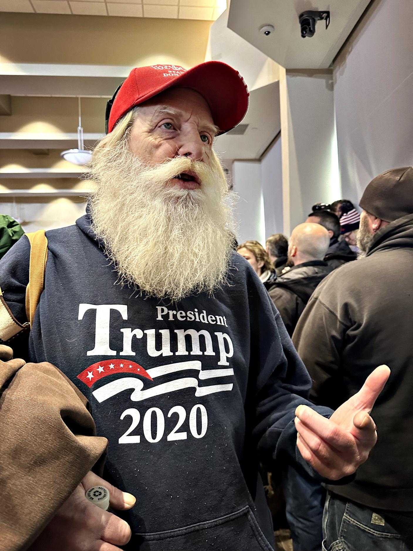 Den Dutschin, 64 anni, sostenitore di Trump