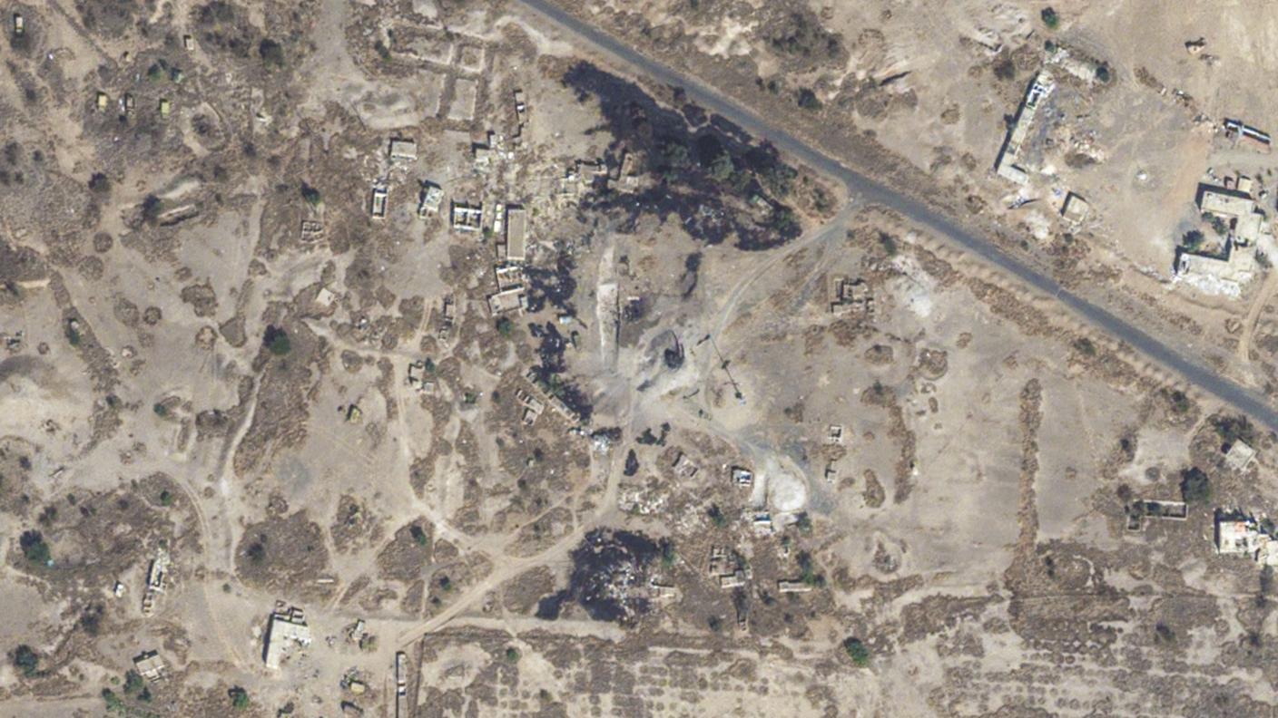 Le immagini satellitari dopo un precedente raid statunitense