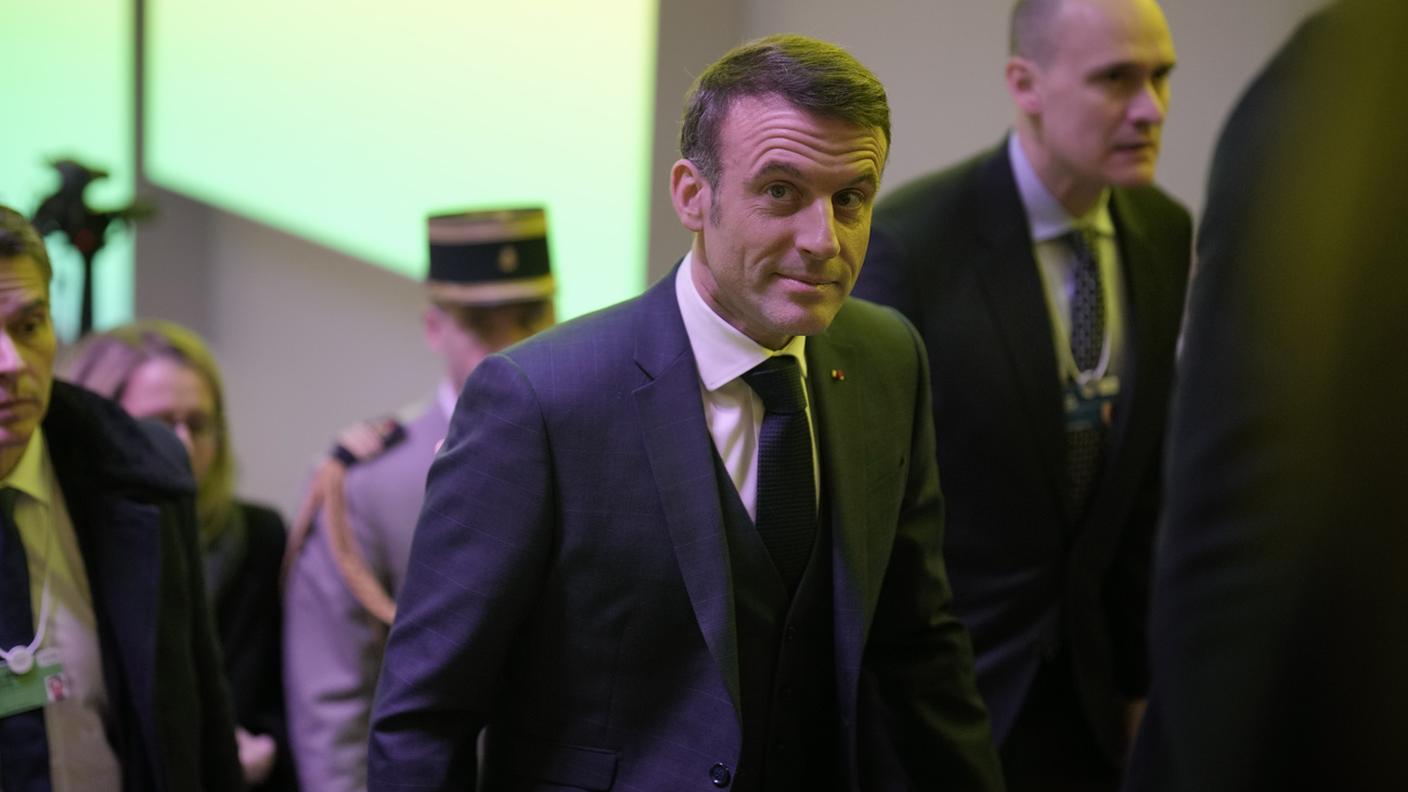 Emmanuel Macron oggi a Davos